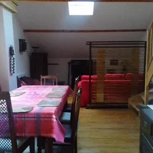appartement-en-loft-50m2-dans-maison-a-300m-des.hotels-rhonealpes.com/